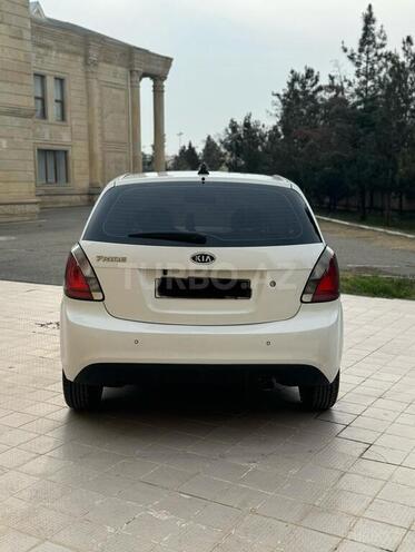 Kia Rio 2010, 280,000 km - 1.5 l - Ucar