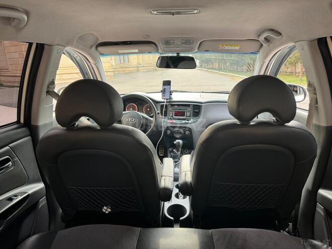 Kia Rio 2010, 280,000 km - 1.5 l - Ucar