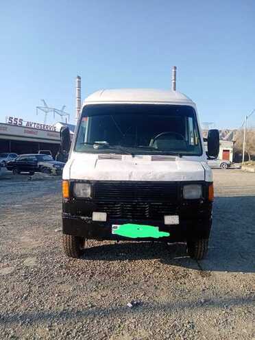 Mercedes 208 D 1987, 350,000 km - 2.5 л - Mingəçevir