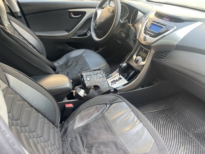 Hyundai Elantra 2011, 179,285 km - 1.8 l - Bakı