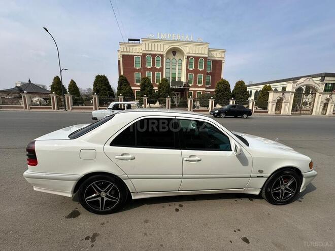 Mercedes C 200 1999, 268,000 km - 2.0 l - Gəncə