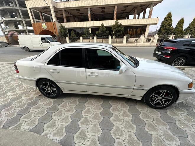 Mercedes C 200 1999, 268,000 km - 2.0 l - Gəncə