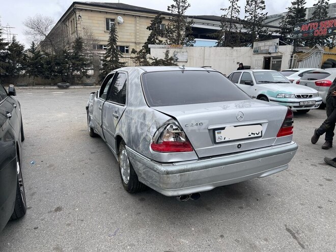 Mercedes C 240 1998, 215,794 km - 2.4 l - Bakı