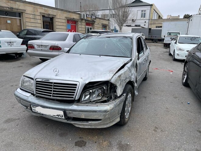 Mercedes C 240 1998, 215,794 km - 2.4 l - Bakı