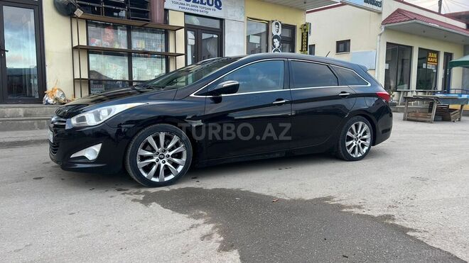 Hyundai i40 2011, 201,000 km - 1.7 l - Quba