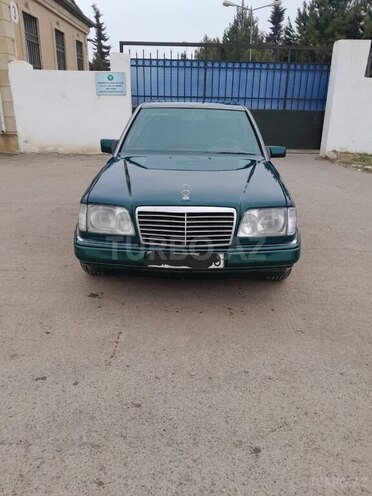 Mercedes E 220 1994, 357,142 km - 2.2 l - Beyləqan