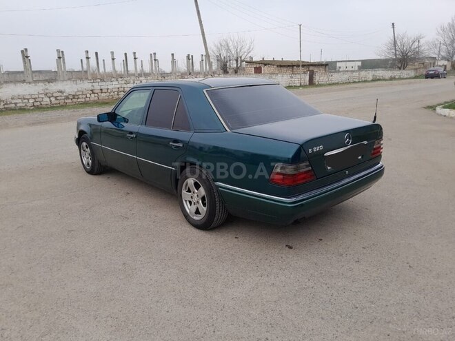 Mercedes E 220 1994, 357,142 km - 2.2 l - Beyləqan