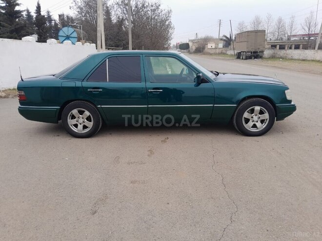 Mercedes E 220 1994, 357,142 km - 2.2 l - Beyləqan