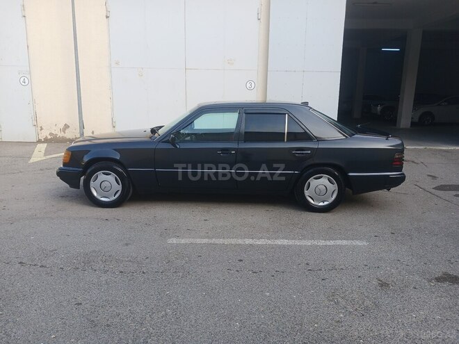 Mercedes E 200 1992, 251,218 km - 2.0 l - Bakı