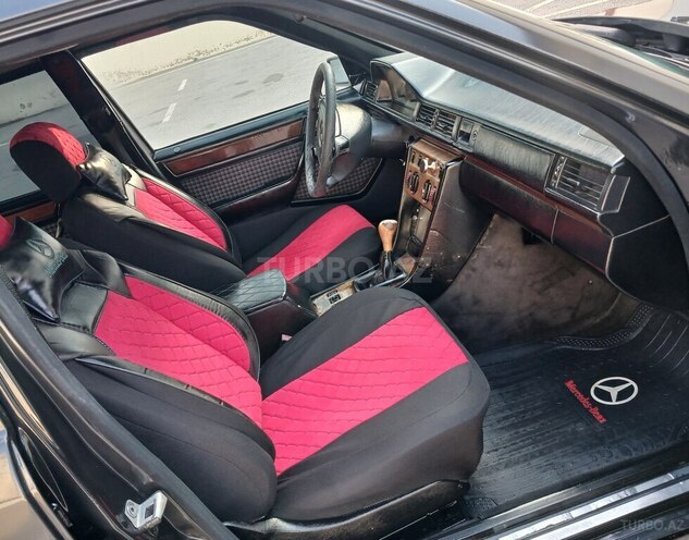 Mercedes E 200 1992, 251,218 km - 2.0 l - Bakı