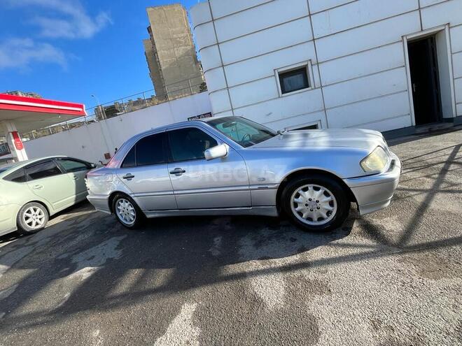 Mercedes C 240 2000, 365,000 km - 2.4 l - Bakı