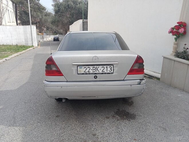 Mercedes C 220 1995, 223,434 km - 2.2 l - Bakı