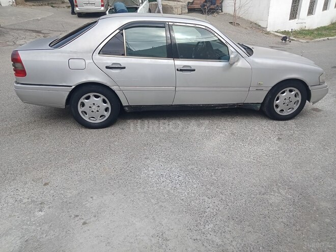 Mercedes C 220 1995, 223,434 km - 2.2 l - Bakı