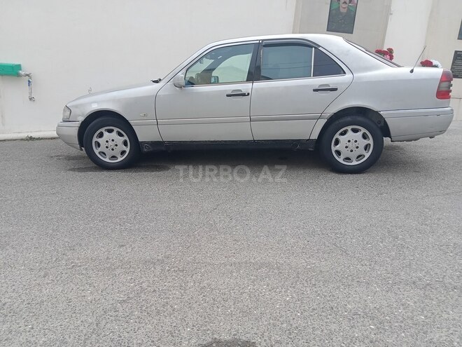 Mercedes C 220 1995, 223,434 km - 2.2 l - Bakı