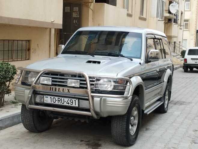 Mitsubishi Pajero 1993, 390,000 km - 2.8 л - Bakı