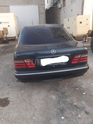 Mercedes E 230 1996, 271,000 km - 2.3 l - Bakı