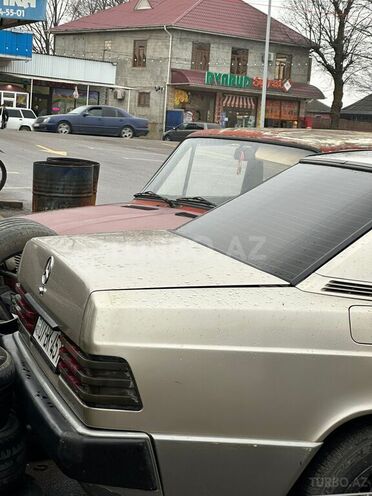 Mercedes 190 1993, 490,000 km - 2.0 l - Lənkəran