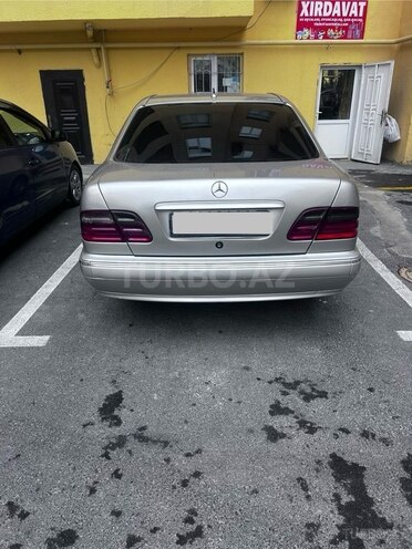 Mercedes E 270 2001, 482,000 km - 2.7 l - Bakı