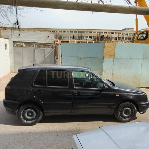 Volkswagen Golf 1996, 273,772 km - 1.8 l - Bakı