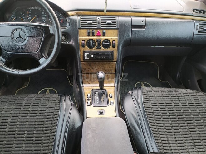 Mercedes E 230 1996, 334,000 km - 2.3 л - Sumqayıt