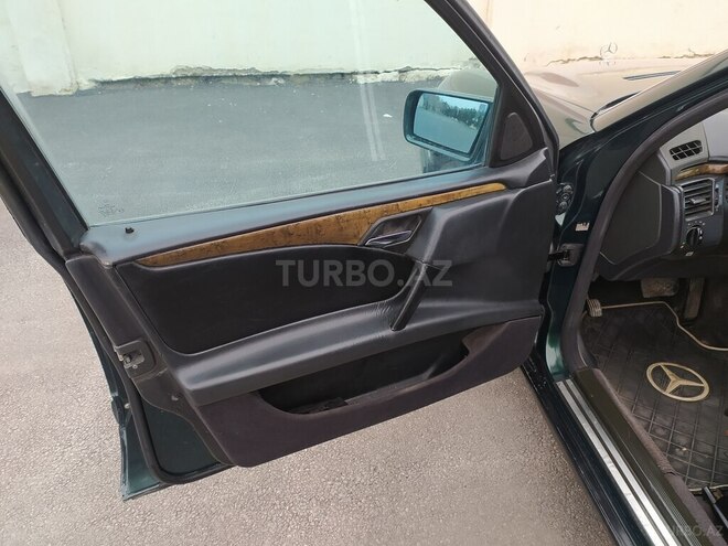 Mercedes E 230 1996, 334,000 km - 2.3 л - Sumqayıt