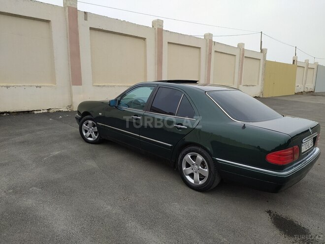 Mercedes E 230 1996, 334,000 km - 2.3 л - Sumqayıt