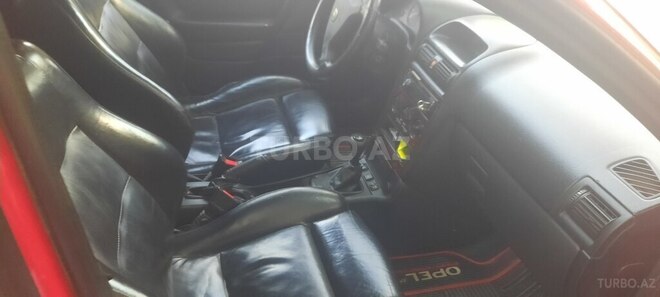 Opel Astra 1999, 415,023 km - 2.0 l - Qusar