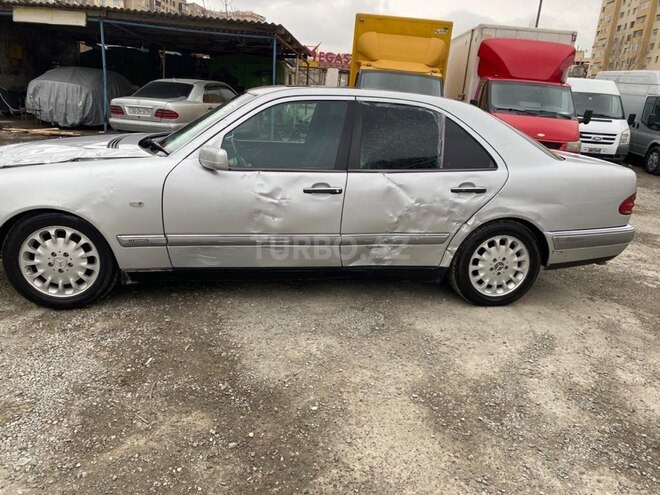 Mercedes E 200 1998, 224,678 km - 2.0 л - Bakı