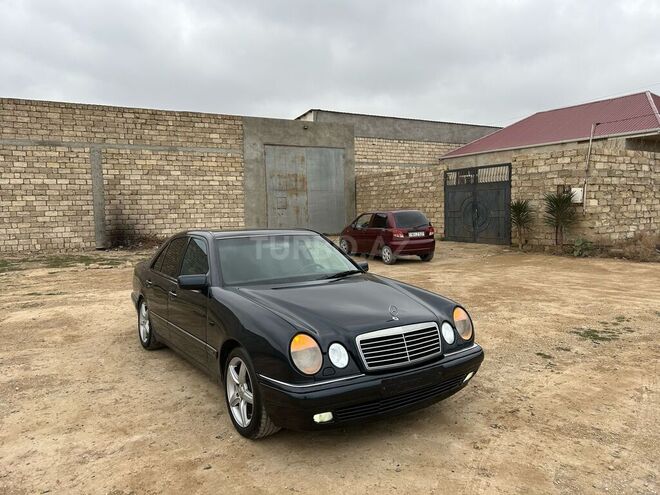 Mercedes E 230 1997, 465,000 km - 2.3 l - Bakı