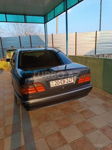 Mercedes E 280 2000, 450,790 km - 2.8 л - Ağdam
