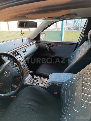 Mercedes E 280 2000, 450,790 km - 2.8 л - Ağdam