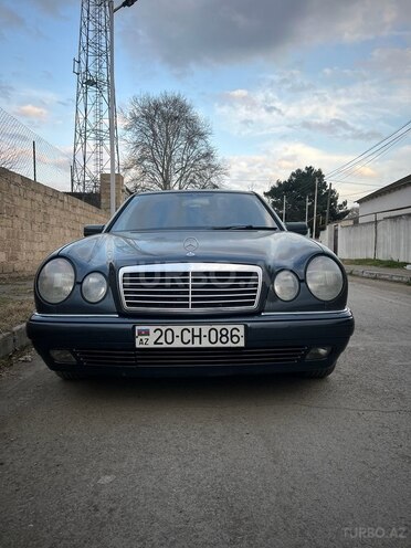 Mercedes E 200 1996, 100,000 km - 2.0 l - Gəncə