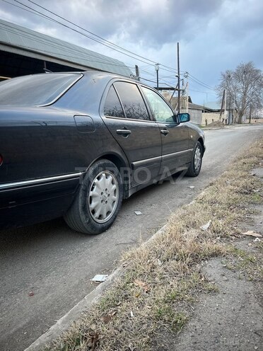 Mercedes E 200 1996, 100,000 km - 2.0 l - Gəncə