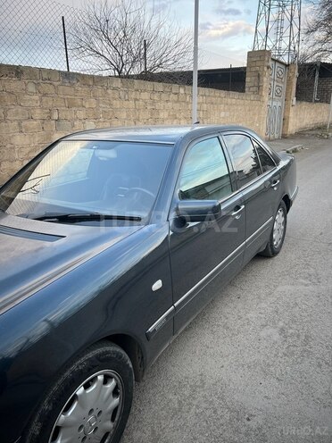 Mercedes E 200 1996, 100,000 km - 2.0 l - Gəncə