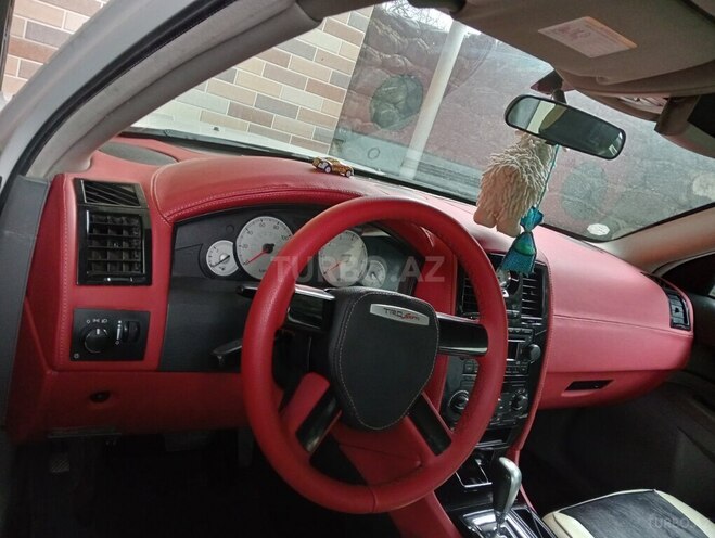 Chrysler 300C 2005, 175,000 km - 2.7 l - Balakən