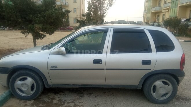 Opel Corsa 1997, 400,000 km - 1.4 l - Bakı