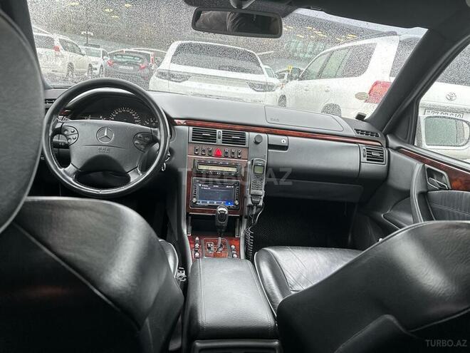 Mercedes E 280 2001, 239,000 km - 2.8 l - Bakı