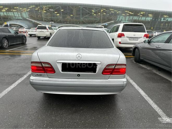 Mercedes E 280 2001, 239,000 km - 2.8 l - Bakı