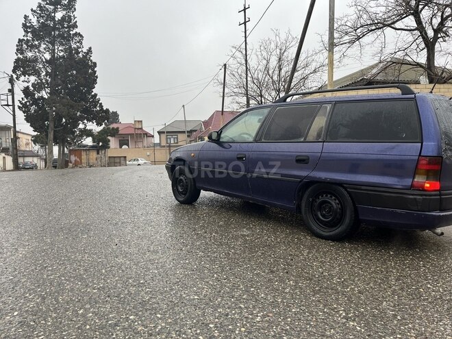 Opel Astra 1997, 250,000 km - 1.6 l - Bakı