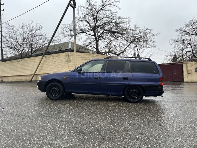 Opel Astra 1997, 250,000 km - 1.6 l - Bakı
