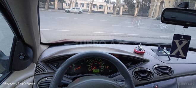 Ford Focus 2001, 168,000 km - 2.0 l - Bakı