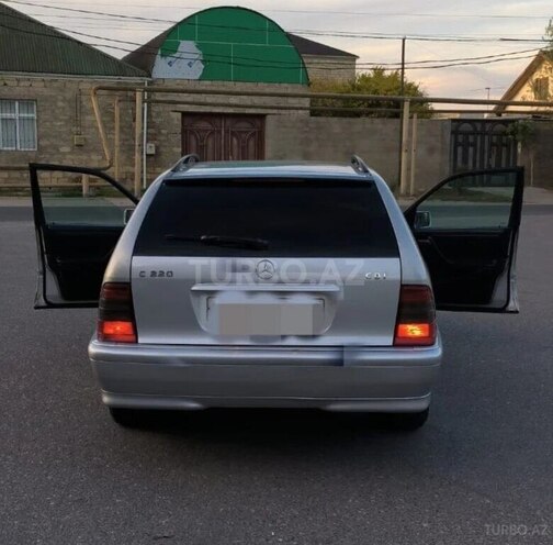 Mercedes C 220 1999, 237,000 km - 2.2 л - Şəki
