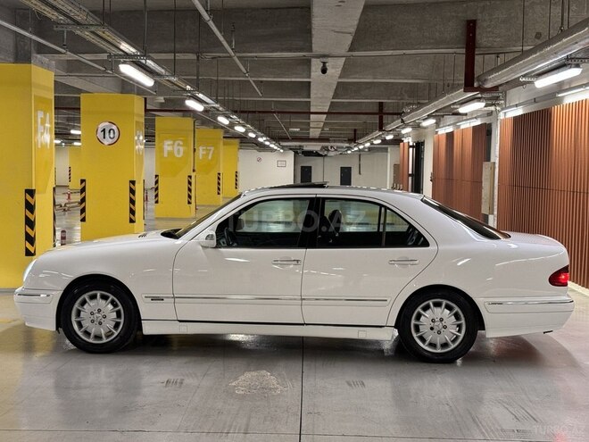Mercedes E 240 2000, 239,000 km - 2.4 л - Bakı