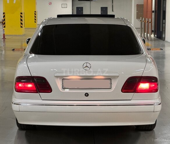 Mercedes E 240 2000, 239,000 km - 2.4 л - Bakı