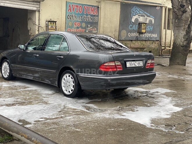 Mercedes E 240 2000, 300,000 km - 2.4 л - Bakı
