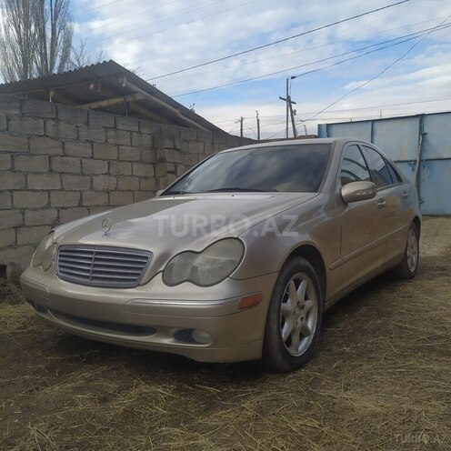 Mercedes C 240 2001, 339,000 km - 2.6 l - Xudat