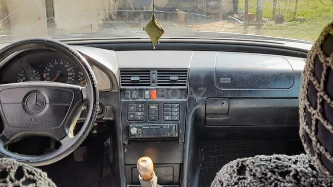 Mercedes C 180 1995, 250,000 km - 1.8 l - Beyləqan