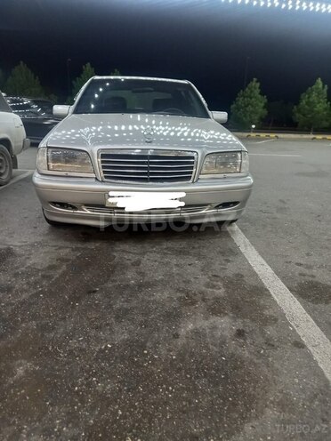 Mercedes C 220 1999, 298,000 km - 2.2 l - Bakı