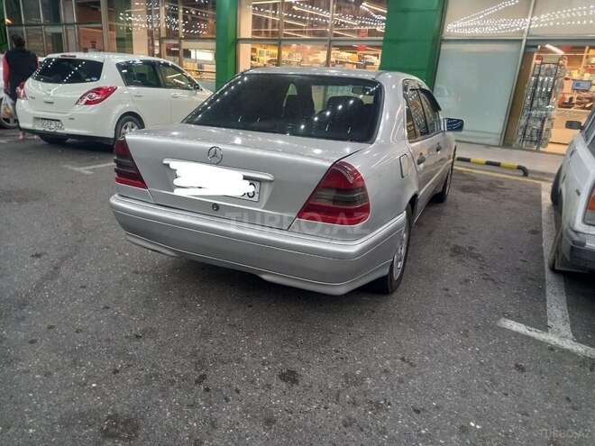 Mercedes C 220 1999, 298,000 km - 2.2 l - Bakı