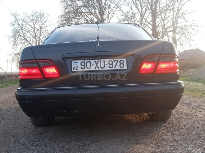 Mercedes E 240 1998, 250,000 km - 2.4 l - Göyçay